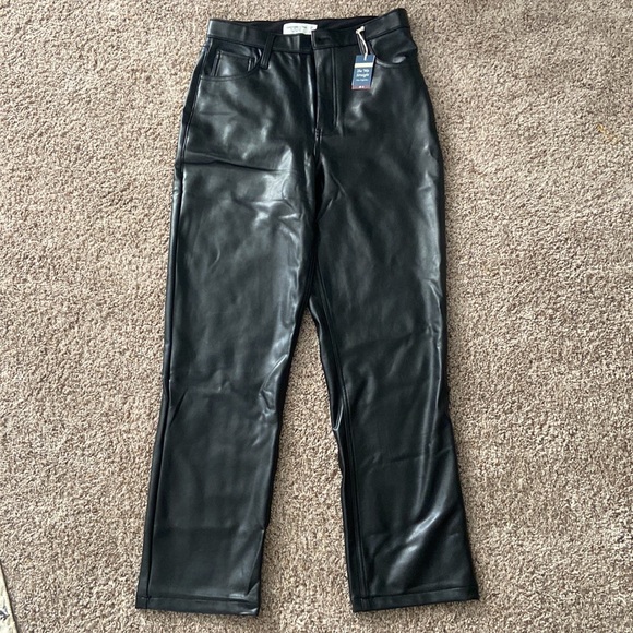 Abercrombie Curve Love Vegan 90s Straight Pant - Picture 4 of 4